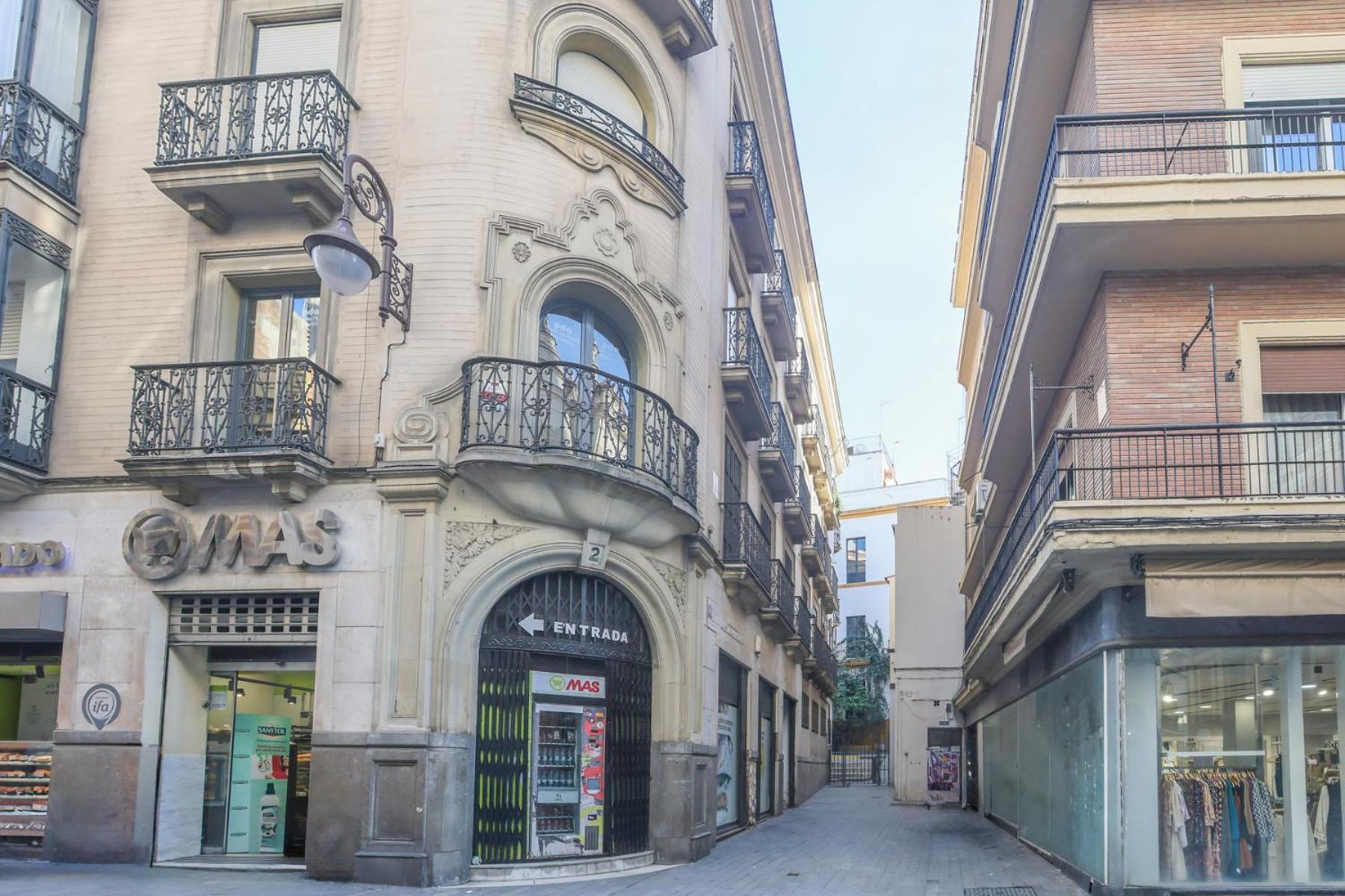 Galindo Center Premium Suites, Free Parking Seville Exterior photo